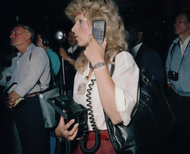 cell_phone_bag_80s.jpg